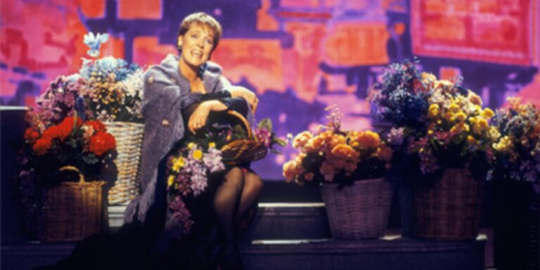 朱莉·安德鲁斯(Julie Andrews)在1991年金耀奖上的表演